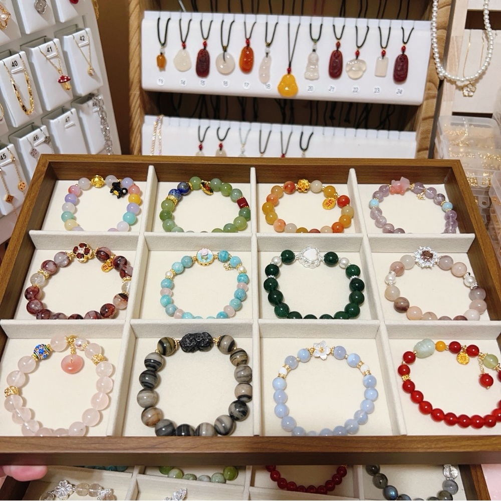 （04-27) Handmade bracelets for live show